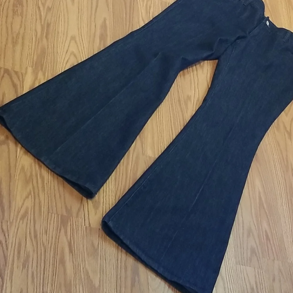 Michael kors bell bottom Jean's 6‎